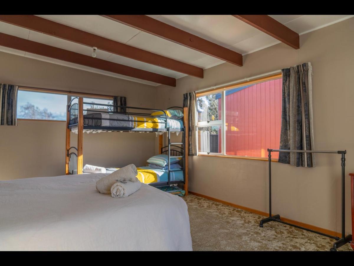 Te Anau Holiday Home - Free Wifi - Free Bikes & Kayaks - Short Walk To Lake & Town - Top Views Exterior foto